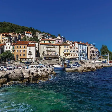 2 Bedroom Amazing In Moscenicka Draga